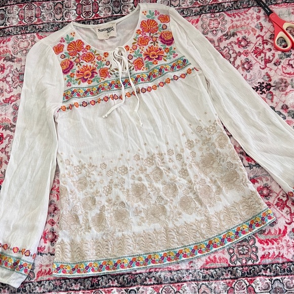 Savanna Jane embroidered top - Picture 2 of 4